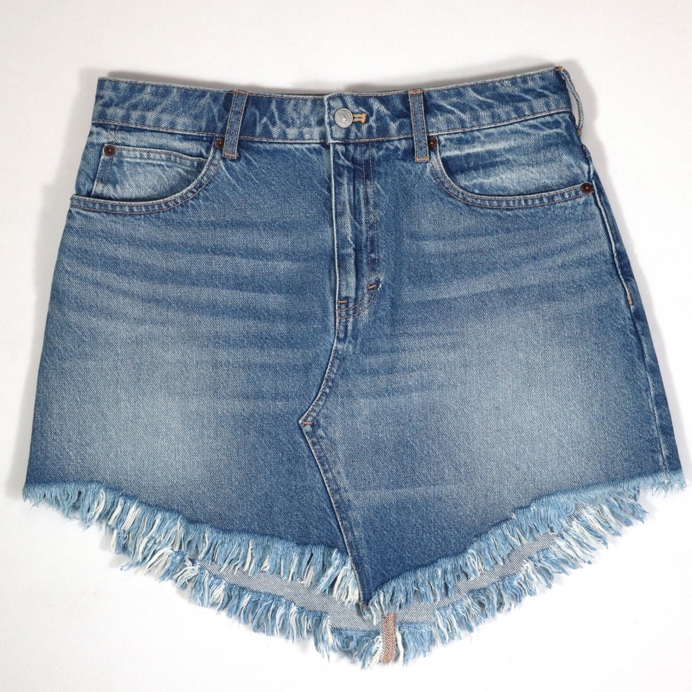 Free People We The Free Bailey Denim Mini Skirt 29‎ Blue Frayed Raw Hem Boho